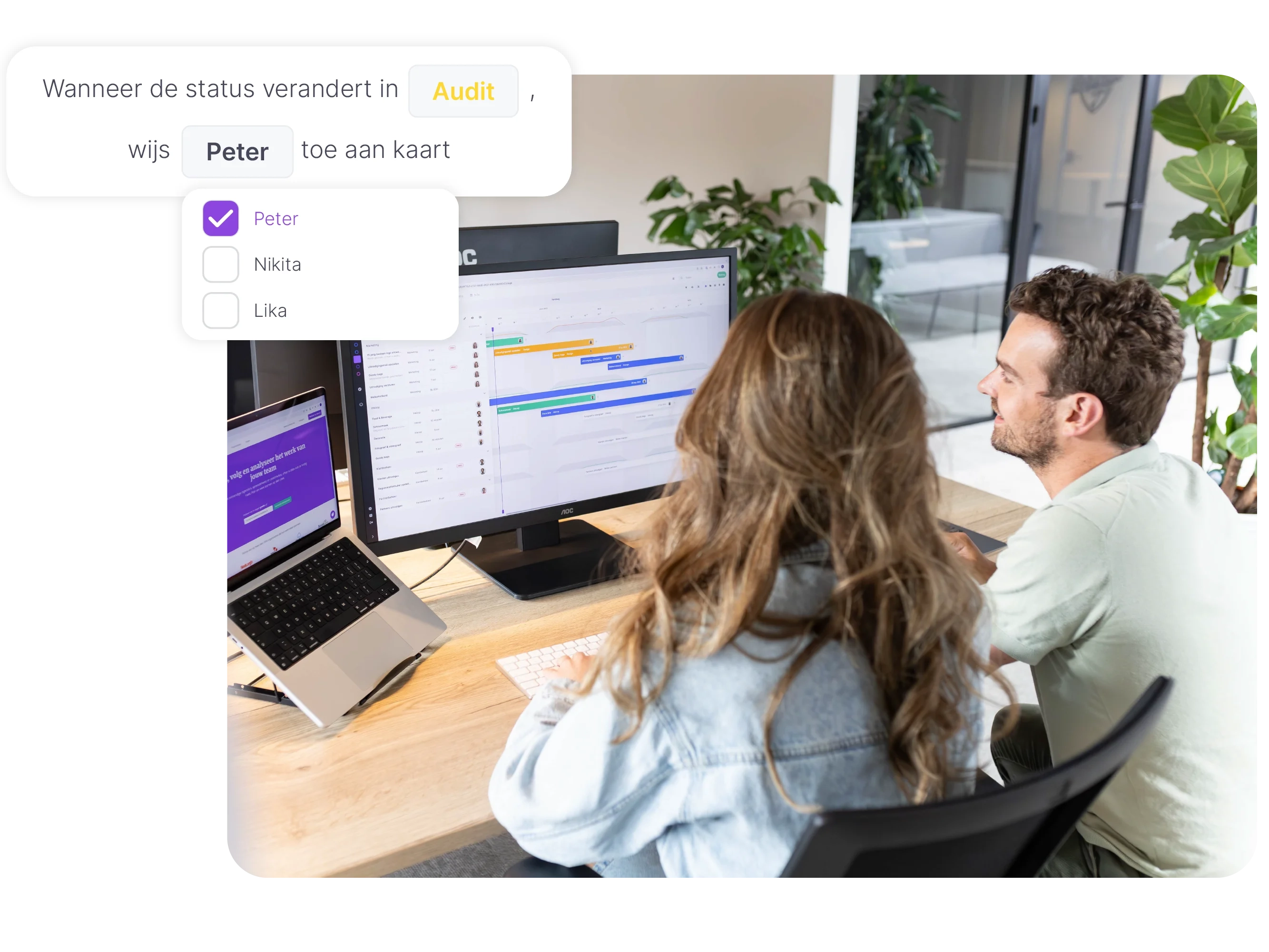 vPlan Automatisering: Een foto van een man en vrouw met bruin haar kijkend naar een beeldscherm. Daarbij een automatisering van het toewijzen van een medewerker toont.